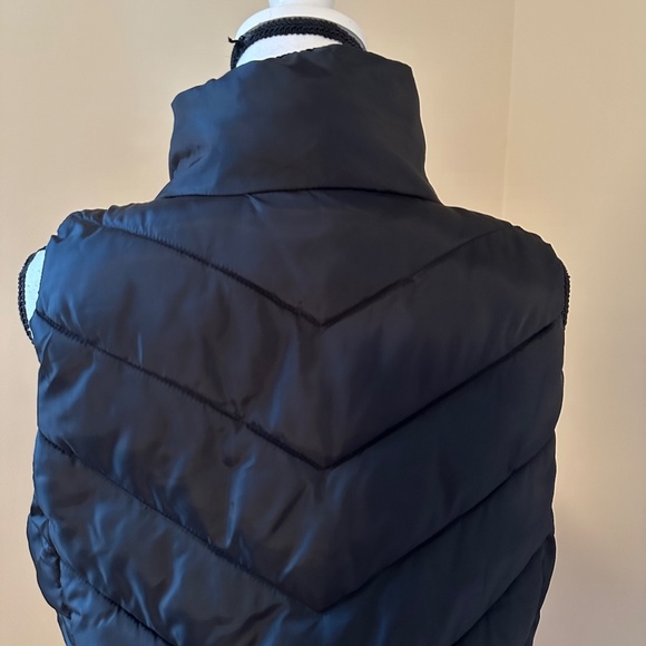 **SO* Black Sleeveless Junior's Puffer Vest Size Large - Picture 6 of 9